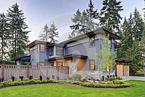 Luxurious home design with modern curb appeal in Bellevue.