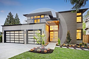 Luxurious new construction home in Bellevue, WA photo