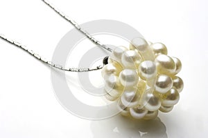 Luxurious pearl necklace