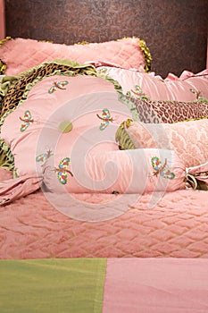 Luxurious pink children's bedding
