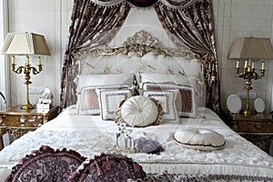 Luxurious and romantic double bed