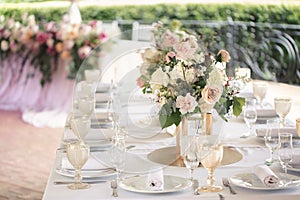 Luxurious setting of the wedding banquet table