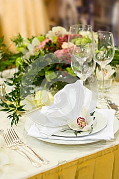 Luxurious Wedding Table Setting