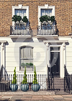 Lujo un piso el edificio en londres 