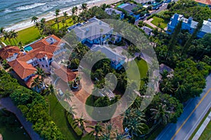 Luxury beachfront mansions in Florida photo
