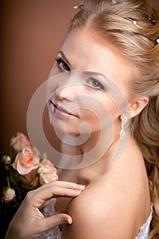 Luxury bride with wedding hairstyle