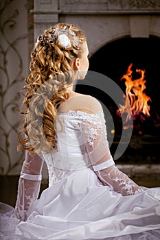 Luxury bride with wedding hairstyle