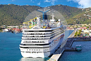 Luxury cruise ship heading to vacation cruise around Caribbean islands