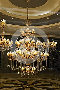 Luxury crystal ceiling lighting in a shopping mall