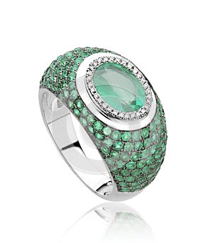 Luxury emerald diamond ring