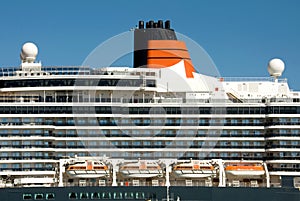 Luxury Liner - Details