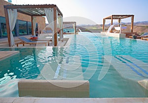 Luxury Outdoor Pool Spa