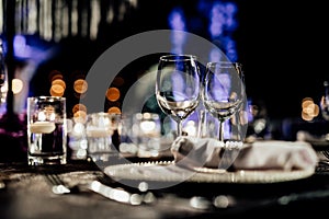 Luxury table settings for fine dining and weddings.