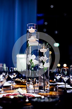 Luxury table settings for fine dining and weddings.