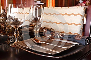 The luxury tableware