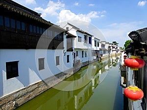 Luzhi ancient town buildings