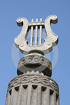 Lyre