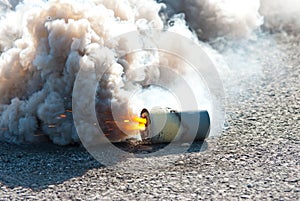 M8 HC Smoke Grenade photo