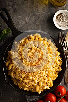 Mac and cheese in a cast iron pan