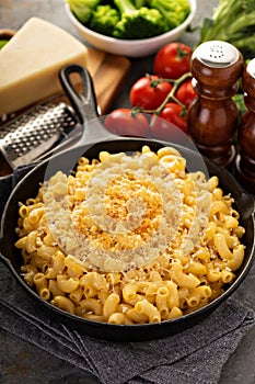 Mac and cheese in a cast iron pan photo