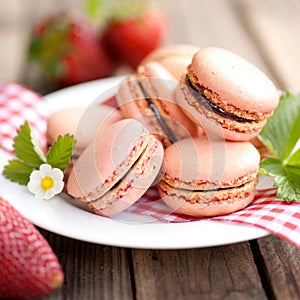 Macaroons with strawberries