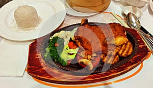 Macau Grilled African Chicken Western Cuisine Char Siu Dinner Hotel Lisboa Noite E Dia Fine Dining photo