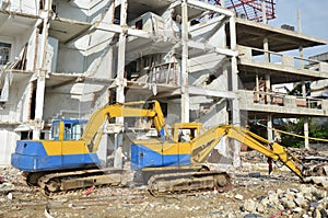 Stroj zničit nebo táhnout dole budova struktura v thajsko 