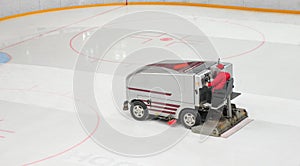 Machine for resurfacing ice photo