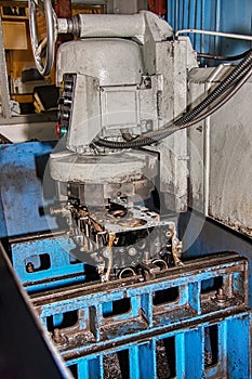 Machine skimming head cylinder