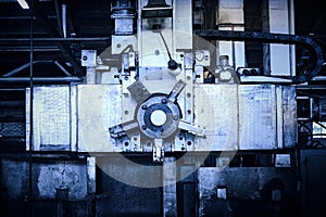 Machine tool for metal processing of stop valves