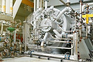 Machine turbine in oil and gas plant for drive compressor unit for operation.