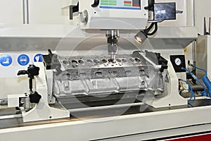 Machining engine head