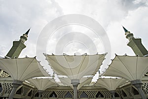 Madinatul Iman Mosque, the biggest mosque in Balikpapan City, East Kalimantan, Indonesia. photo