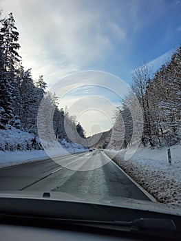 Magic Winter On the Road Schne