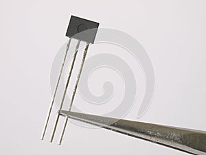 Magnetic field sensor