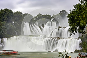 The magnificent scenery of Detian Transnational Waterfall in Guangxi, China