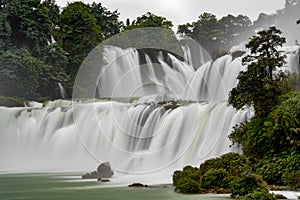 The magnificent scenery of Detian Transnational Waterfall in Guangxi, China