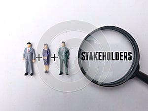 magnifying glass with the word STAKEHOLDER.