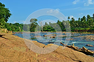 Maha Oya is a major stream in the Sabaragamuwa Province of Sri Lanka.