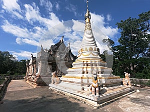 Maha Thein Twa Gyi Pagoda in Mandalay, Myanmar. photo