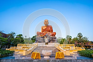 Mahathat Wachira Mongkol Temple in Krabl