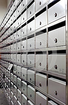 Mailbox array tidy