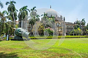 Main building of Chhatrapati Shivaji Maharaj Vastu Sangrahalaya, formerly The Prince of Wales Museum,  the main museum in Mumbai,