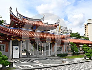 Lian Shan Shuang Lin Monastery, Singapore photo
