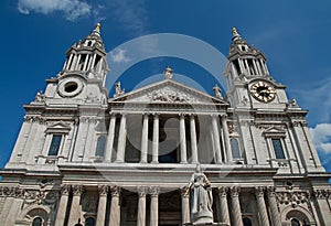 Main entrance to St Pauls Cathedral
