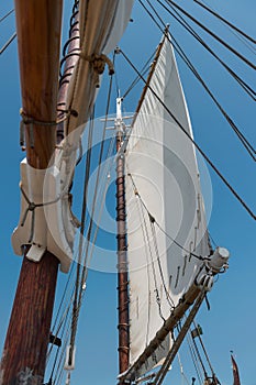 Main Mast and Jib