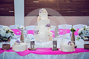 The main table on wedding - Wedding Cake