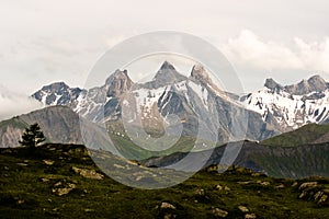 Majestic Alpine Peaks: Awe-Inspiring Aiguilles d& x27;Arves Landscape in Savoie