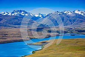 Majestic mountain lake in New Zealand