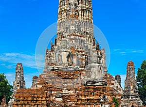 Majestic ruins of 1629 Wat Chai Watthanaram built by King Prasat Tong with its principal Prang (center) representing Mount